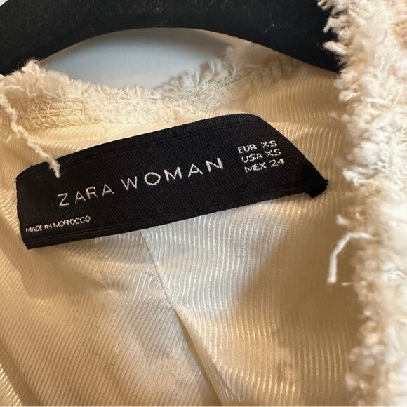 NWOT Zara White Tweed Black Bow Button Jacket Blazer. Blogger Fave. - Picture 15 of 15